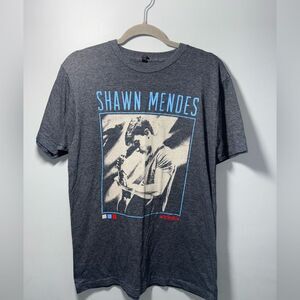 Shawn Mendes Shirt Men's Grey Stereo Short Sleeve Tee Size Large EUC